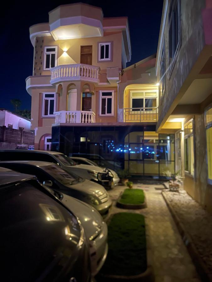 דאר א-סאלאם Moments Park Motel מראה חיצוני תמונה